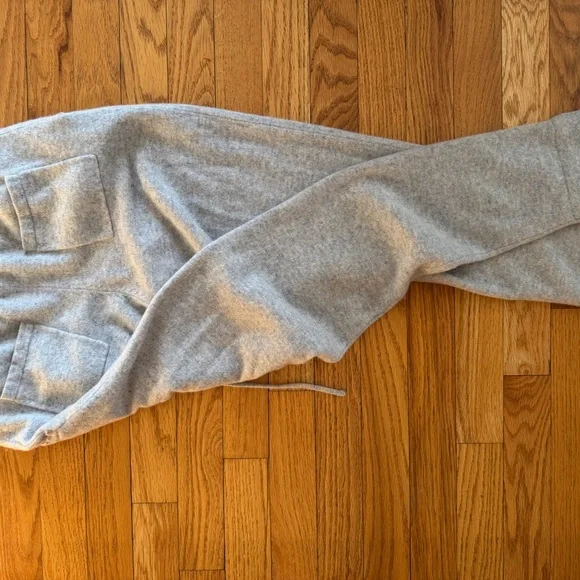 100% cashmere. Cozy Gray Women's Pants. - Picture 2 of 5